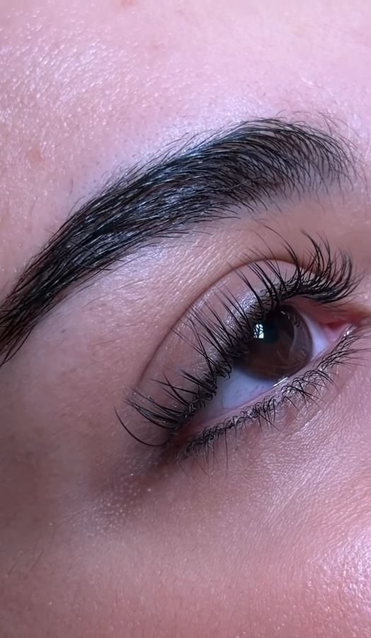 A shaped and tinted brow